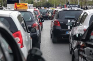 Ψηφιακή μετάβαση ή διοικητική αυθαιρεσία;